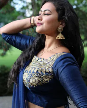 Desi Delhi escorts